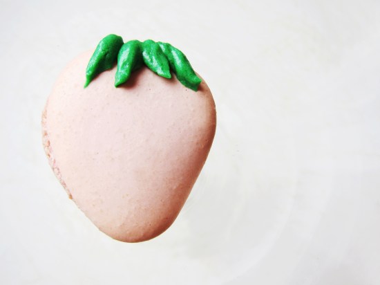 strawberry macaron 4