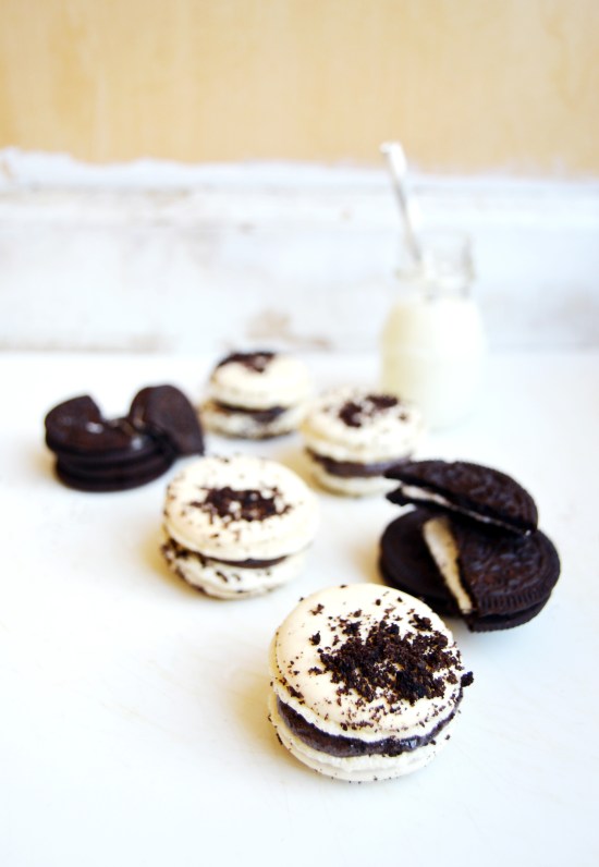 Cookies and Cream Macarons 4