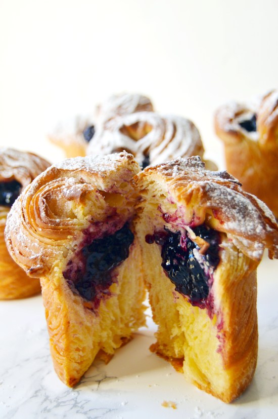 blueberry cruffin